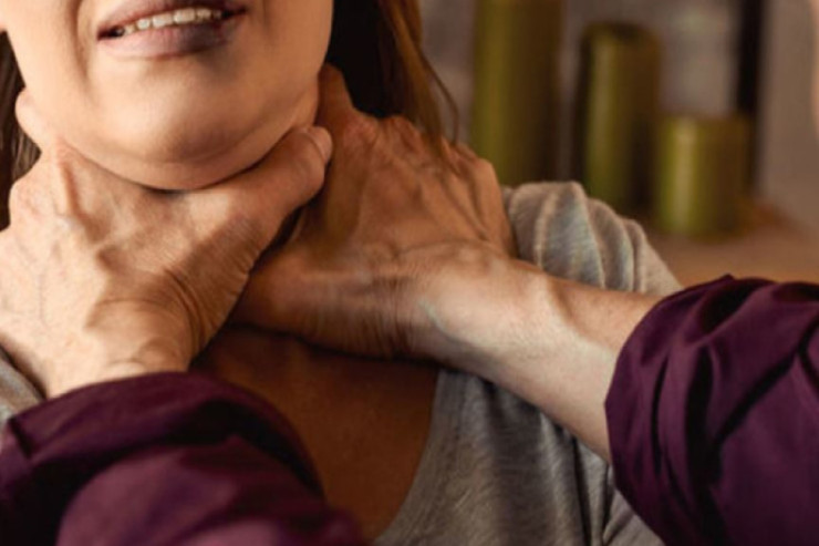 Ər arvadını boğub öldürdü