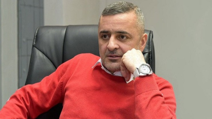 Azərbaycanda teatr direktoru istefa verdi