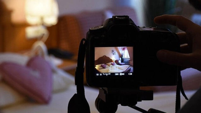 Bakıda ŞOK CİNAYƏT: Qadını şantaj edib 20 min manatını mənimsədi