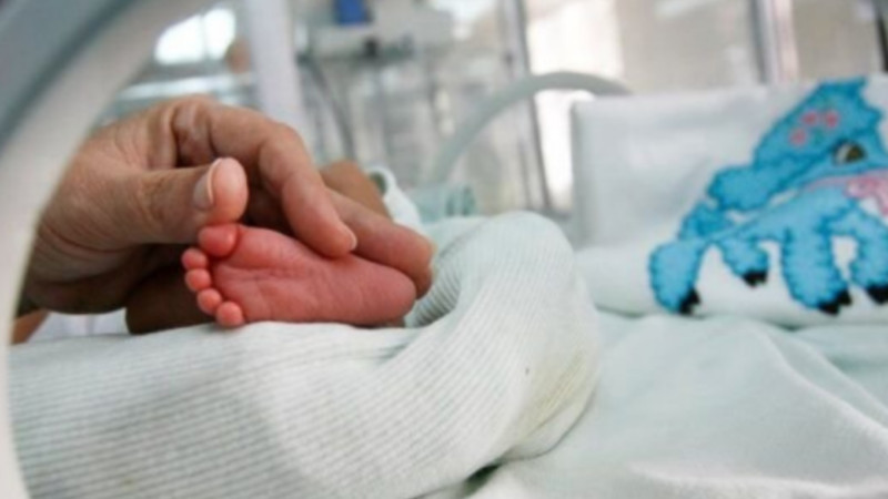 6 saylı doğum evində üçəm doğuldu, ikisi baxımsızlıqdan tələf oldu - İDDİA