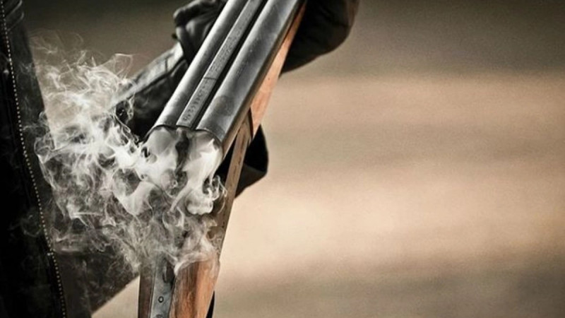 Bakıda DƏHŞƏT: Kişi arvadını güllələdi