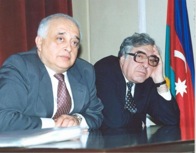 Sonuncu yaxın dostumu itirdim - Anar