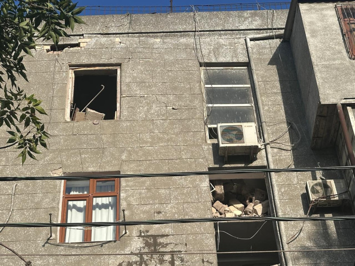 Beşmərtəbəli yaşayış binasında partlayış: Yaralılar var - YENİLƏNİB