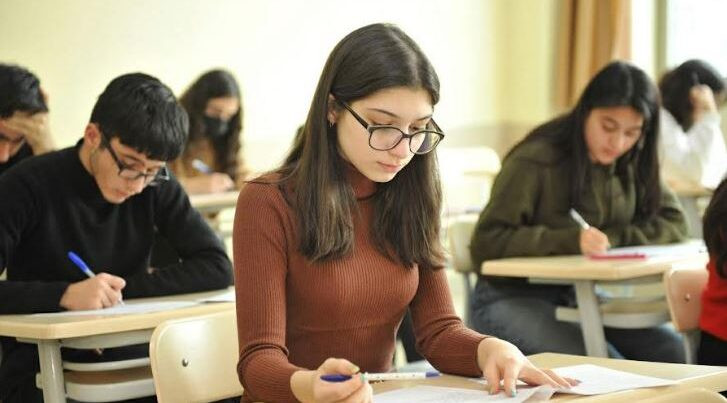Boş qalan yerlərə qəbul olan abituriyentlərin qeydiyyatı başlayır