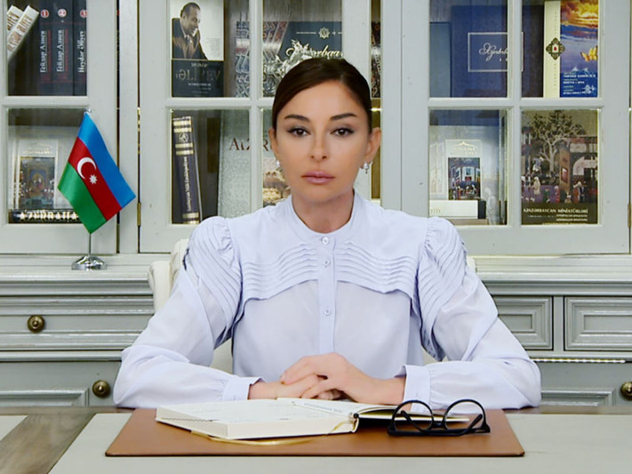 Mehriban Əliyeva Dövlət Suverenliyi Günü ilə bağlı paylaşım edib