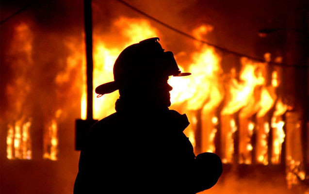 Bakıda ev yandı: 1 nəfər tüstüdən zəhərləndi