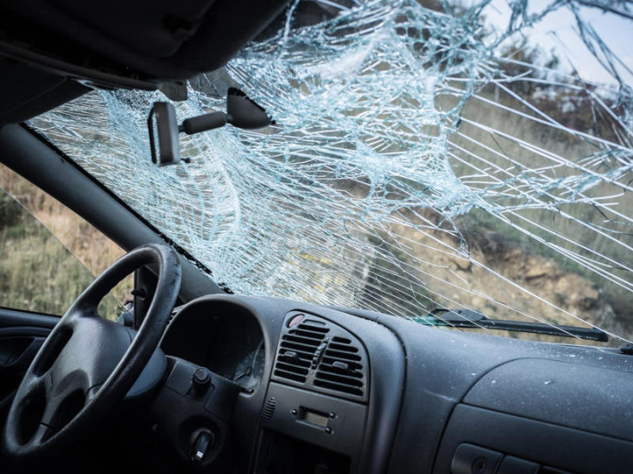 Lökbatanda ağır qəza: İki nəfər öldü