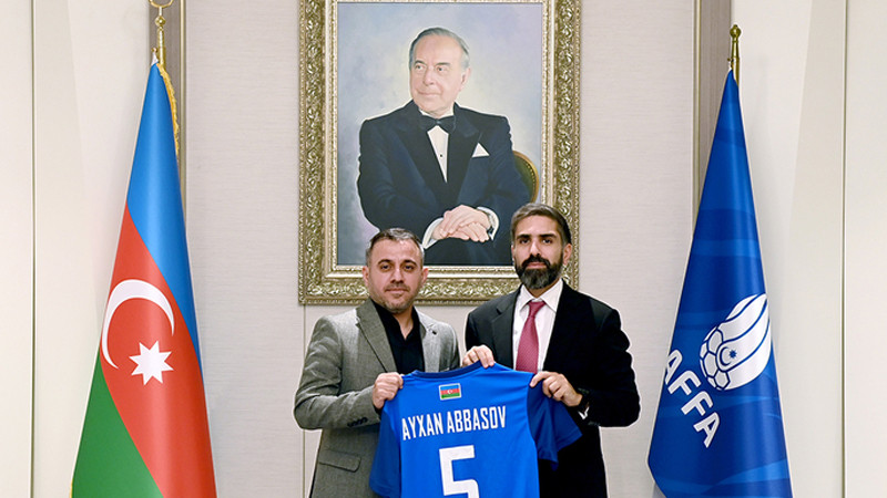 Rövşən Nəcəf Ayxan Abbasovla görüşüb