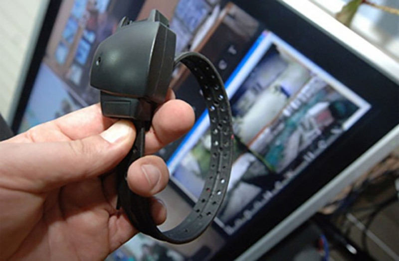 Qonşusunu kəllə ilə vuran şəxsə elektron qolbaq taxıldı