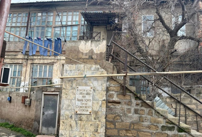 Rixard Zorgenin yaşadığı mənzili sökürlər? - Sakinlər təhlükədədir