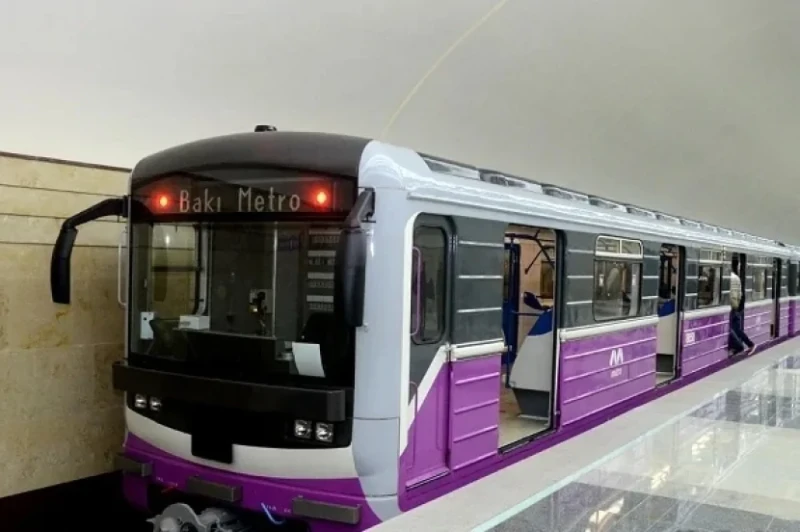 Bakı metrosunda sərnişin vəfat edib