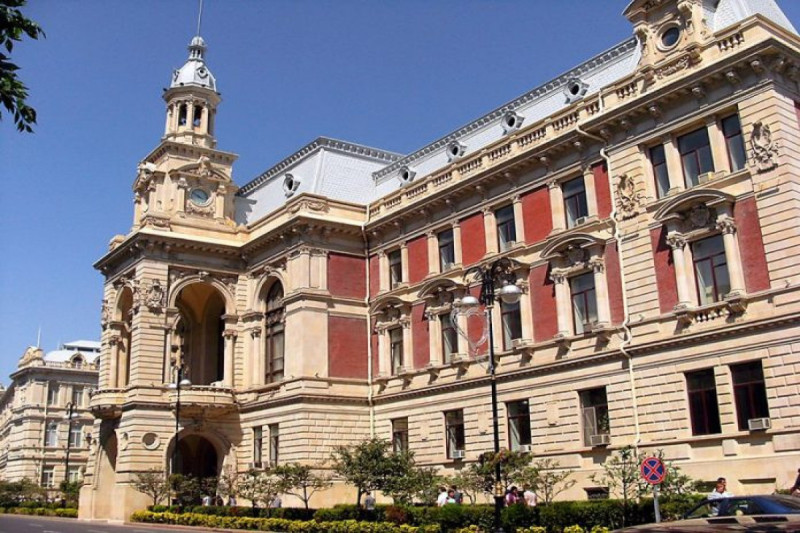 BŞİH: Sovetskidə tarixi bina sökülmür, bitişik qəzalı bina sökülüb BŞİH: Sovetskidə tarixi bina sökülmür, bitişik qəzalı bina sökülüb