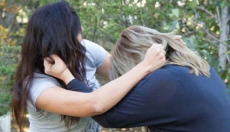 Bakıda azərbaycanlı və iranlı qadınlar türk oğlana görə DAVA ETDİLƏR Bakıda azərbaycanlı və iranlı qadınlar türk oğlana görə DAVA ETDİLƏR