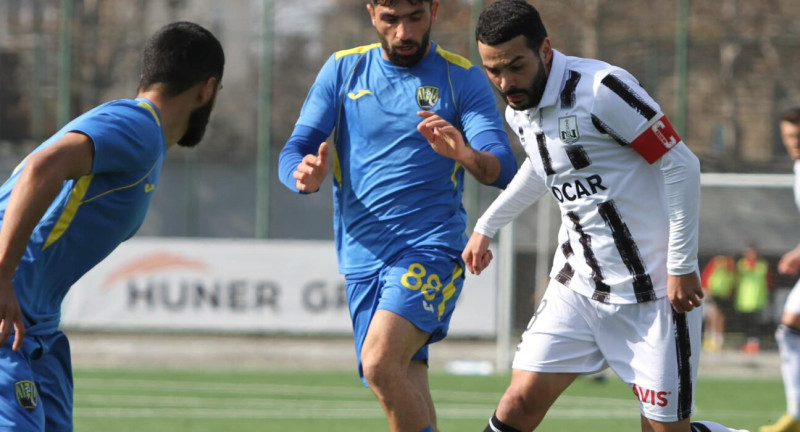 Neftçi Kəpəzi qəbul edir Neftçi Kəpəzi qəbul edir