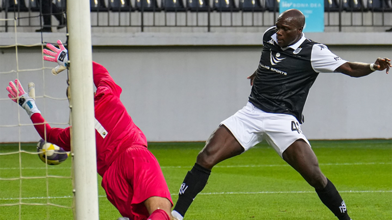 Abubakar Premyer Liqanın tarixinə düşdü