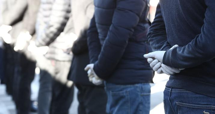 Axtarışda olan 285 nəfər saxlanıldı