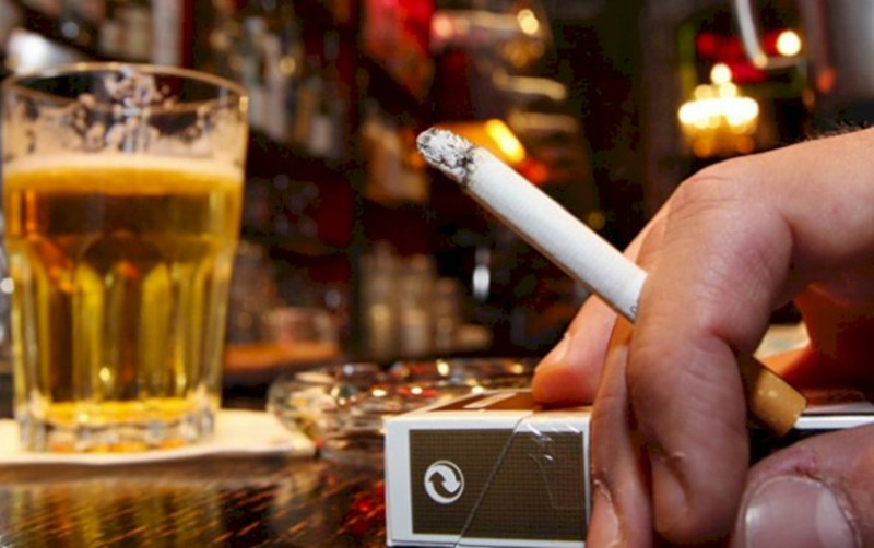 Azərbaycanda içki və siqaret istehsalı azalıb - FOTO