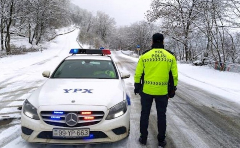 Qarlı və şaxtalı hava avtomobil yollarında hərəkəti çətinləşdirir - Sürücülərə MÜRACİƏT