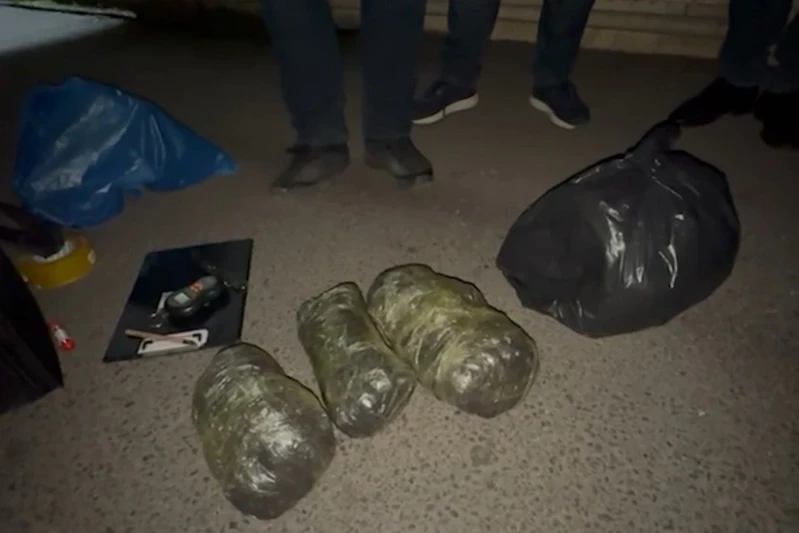 Bakıda narkokuryerlikdə şübhəli bilinən şəxsdən 5 kq marixuana aşkarlanıb
