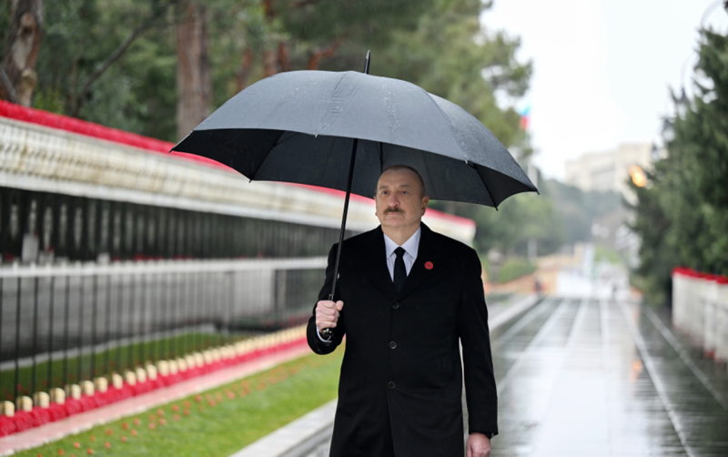 İlham Əliyev Şəhidlər xiyabanını ziyarətinə dair videoçarx paylaşıb