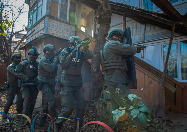 Terror hücumuna hazırlaşan şəxslər həbs edilib - VİDEO