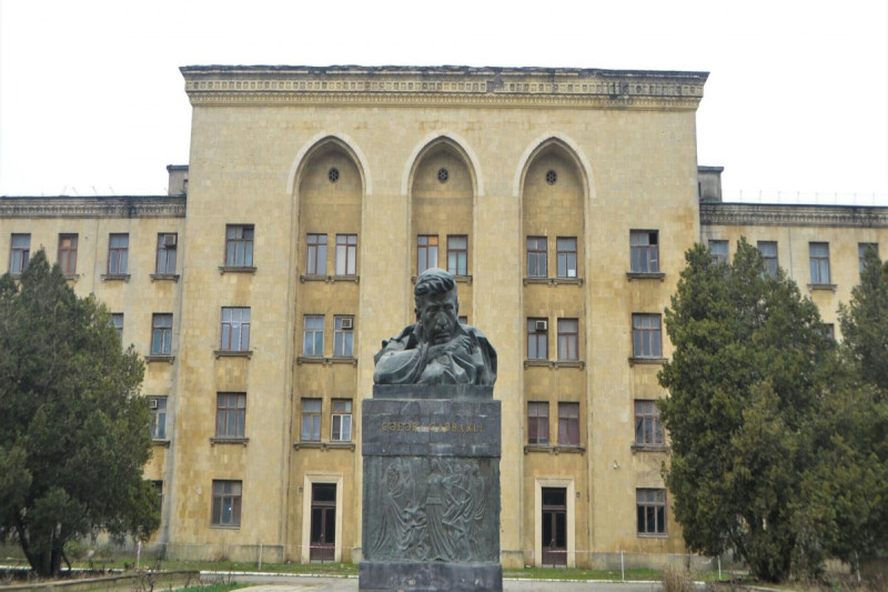 Azərbaycanfilm kinostudiyasında 15 nəfər işdən çıxarılıb