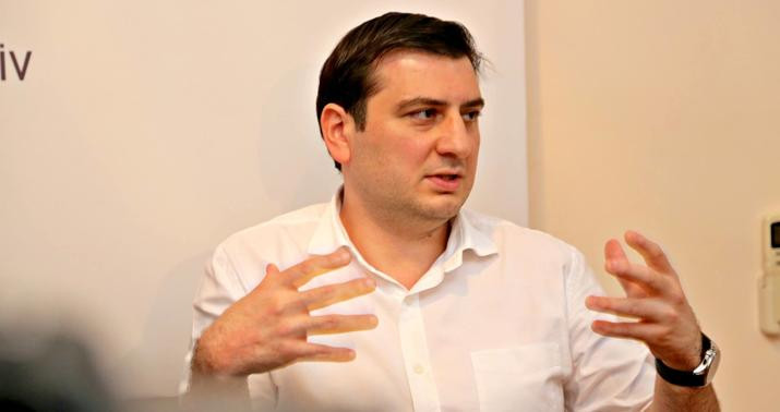 Prokuror Azər Qasımlıya cəza istədi