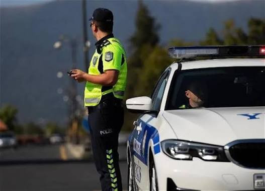 Yol polisi yük avtomobili sürücülərinə müraciət edib