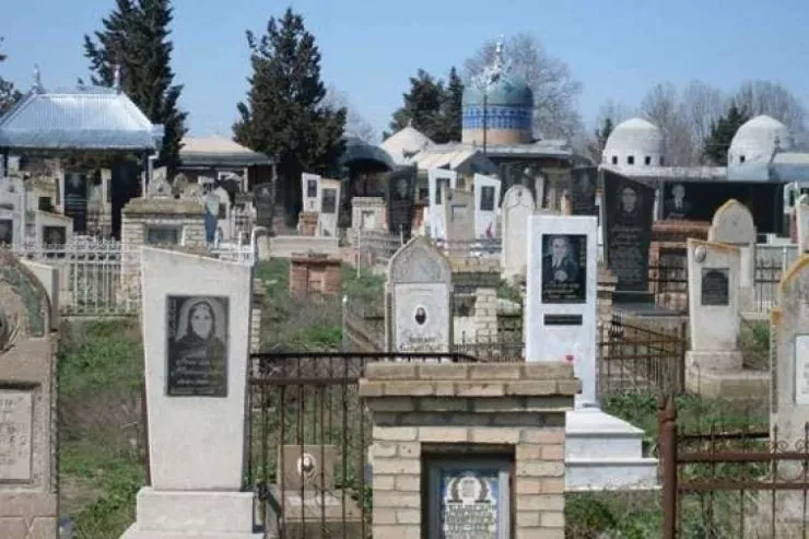 Bakıda gecə qəbiristanlığa girənlər CƏZALANDIRILDI