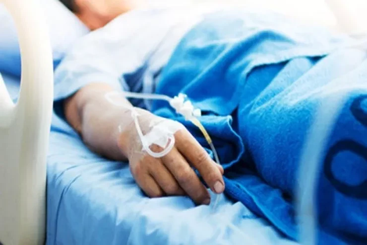 Dəniz kənarında zəhərləndi, xəstəxanada öldü