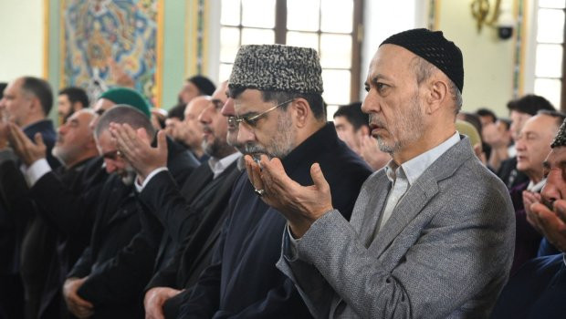 Bayram namazı qılındı