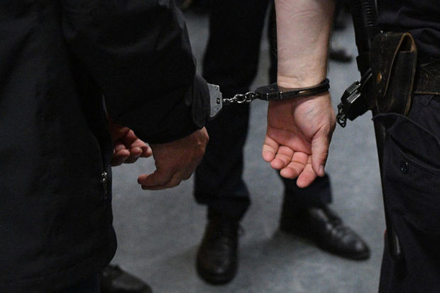 10 gün hasarından aşdıqları evdən 213 min manatlıq oğurluq etdilər