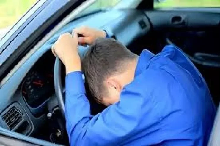 Sürücü sükan arxasında öldü