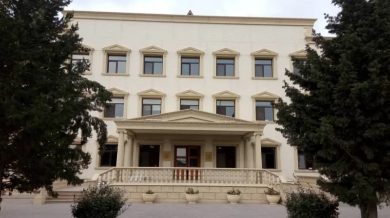 İnternat məktəbində OLAY – Direktor ağır yaralanan şagirdi niyə xəstəxanaya aparmağa QOYMADI?