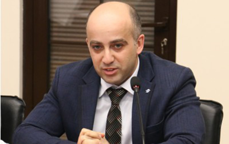 Bakıda vəzifəli şəxs idman zalında ÖLDÜ - FOTO