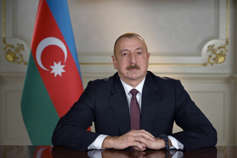 Bir qrup dövlət qulluqçusu təltif edilib - SƏRƏNCAM