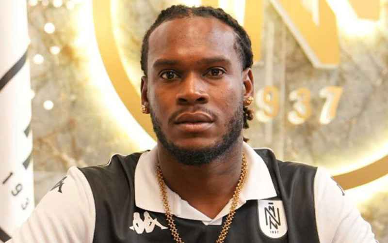 Neftçi müdafiəçi transfer etdi