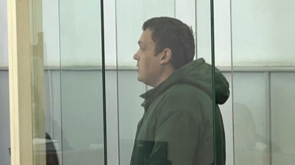15 yaşlı bacısının 30 yaşlı nişanlısını öldürmək istədi - Zorlama şübhəsi…