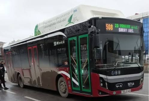 Bakubus, eşidirsən? Yatmısan, ya bayılmısan?