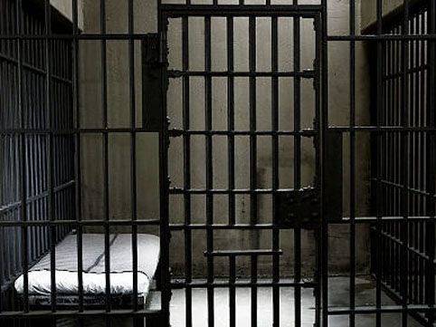 Bakıda gəncin ölümündə ittiham edilən rəis və müəllimin cəzaları yüngülləşdirilib