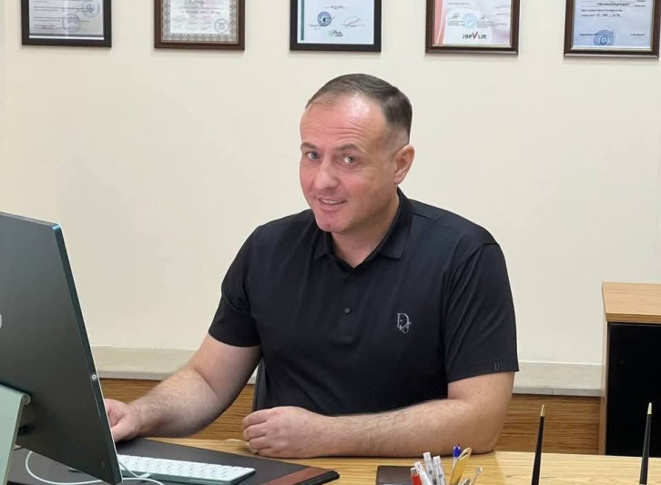 Tanınmış plastik cərrah öldü