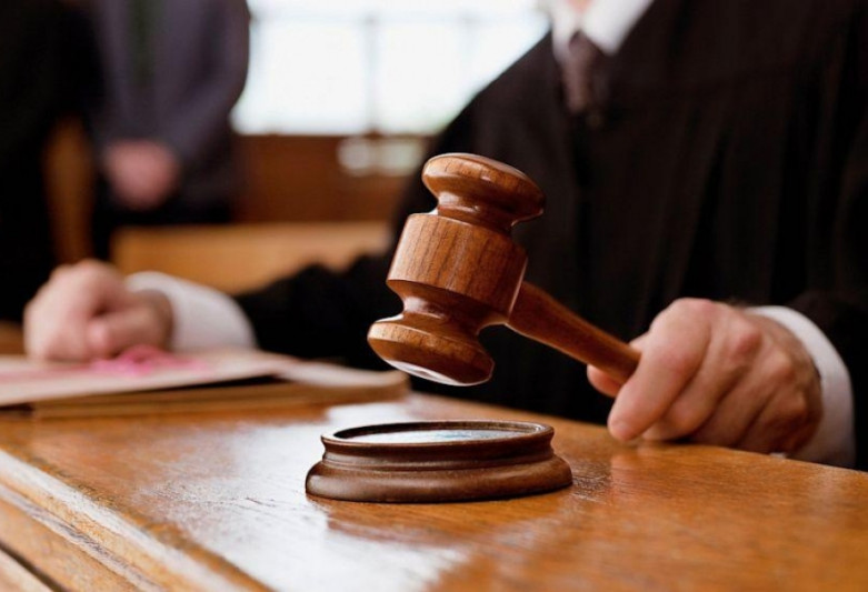 Özünü maşının altına atan piyada ölmüşdü - Sürücü bəraət aldı