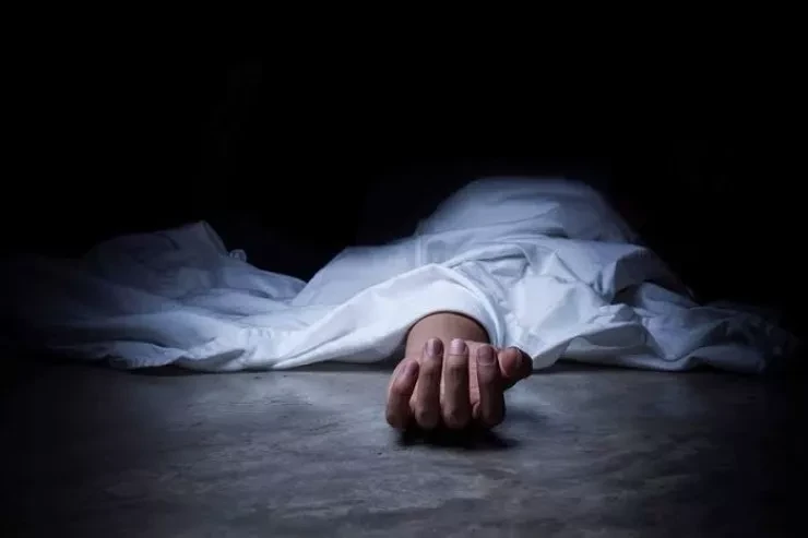 Bakıda 19 yaşlı oğlan evində ölü tapıldı