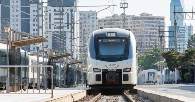 Tbilisi-Bakı qatarına biletlərin çətin tapılması ilə bağlı açıqlama – RƏSMİ