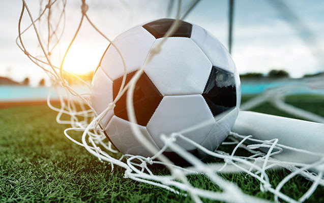 27 yaşlı oğlan futbol oynayarkən öldü
