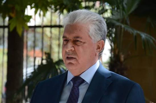Bakıda deputatla satıcı arasında qarpız üstündə MÜBAHİSƏ