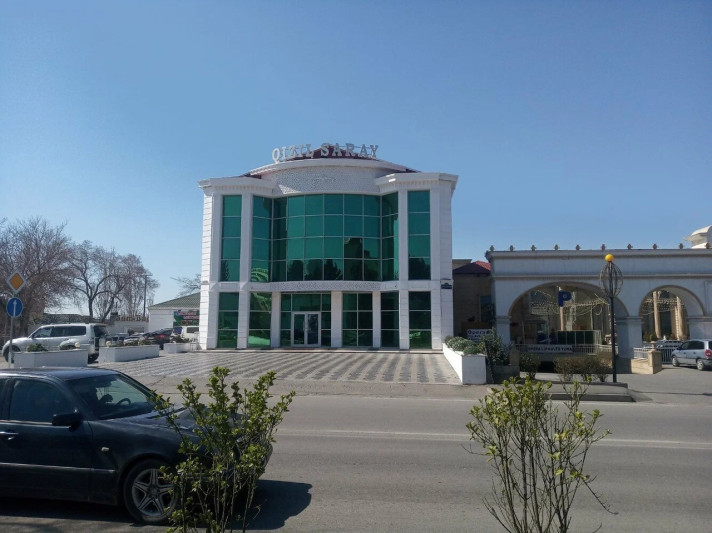 Qızıl Sarayda yararsız ətlər tapıldı