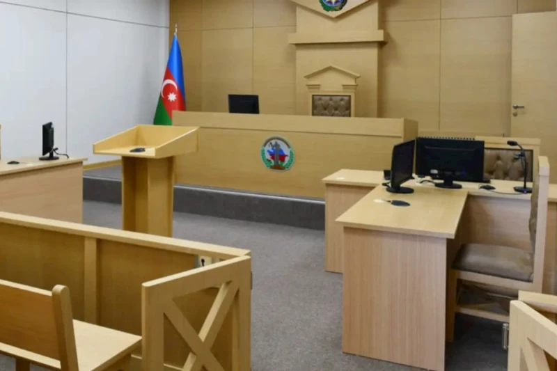 17 yaşlı oğul atasını bıçaqladı — Bacılarımı döyürdü
