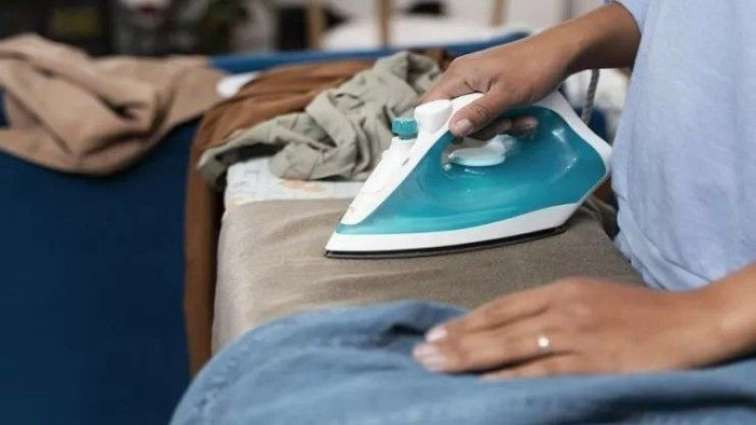 Bakıda kişi şalvarını ütüləməyən arvadını döydü
