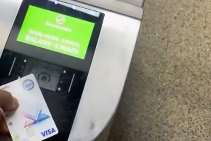 Artıq metrodan tələbə bileti ilə keçmək mümkündür